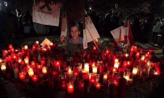 Altar en recuerdo de Sergio.