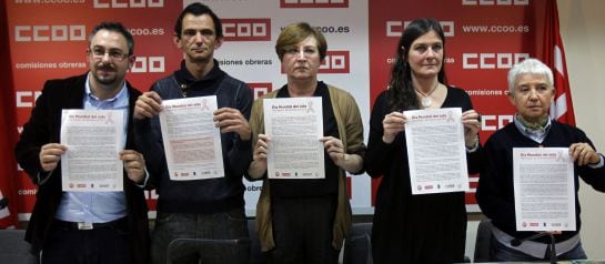 GRA219. MADRID, 28/11/2014.- La secretaria ejecutiva de Igualdad de la Unión General de Trabajadores (UGT), Almudena Fontecha (c), acompañada del secretario general de Cesida, Miguel Luis Tomás (i), el coordinador de la Federación &#039;Trabajando en Positivo&#039;