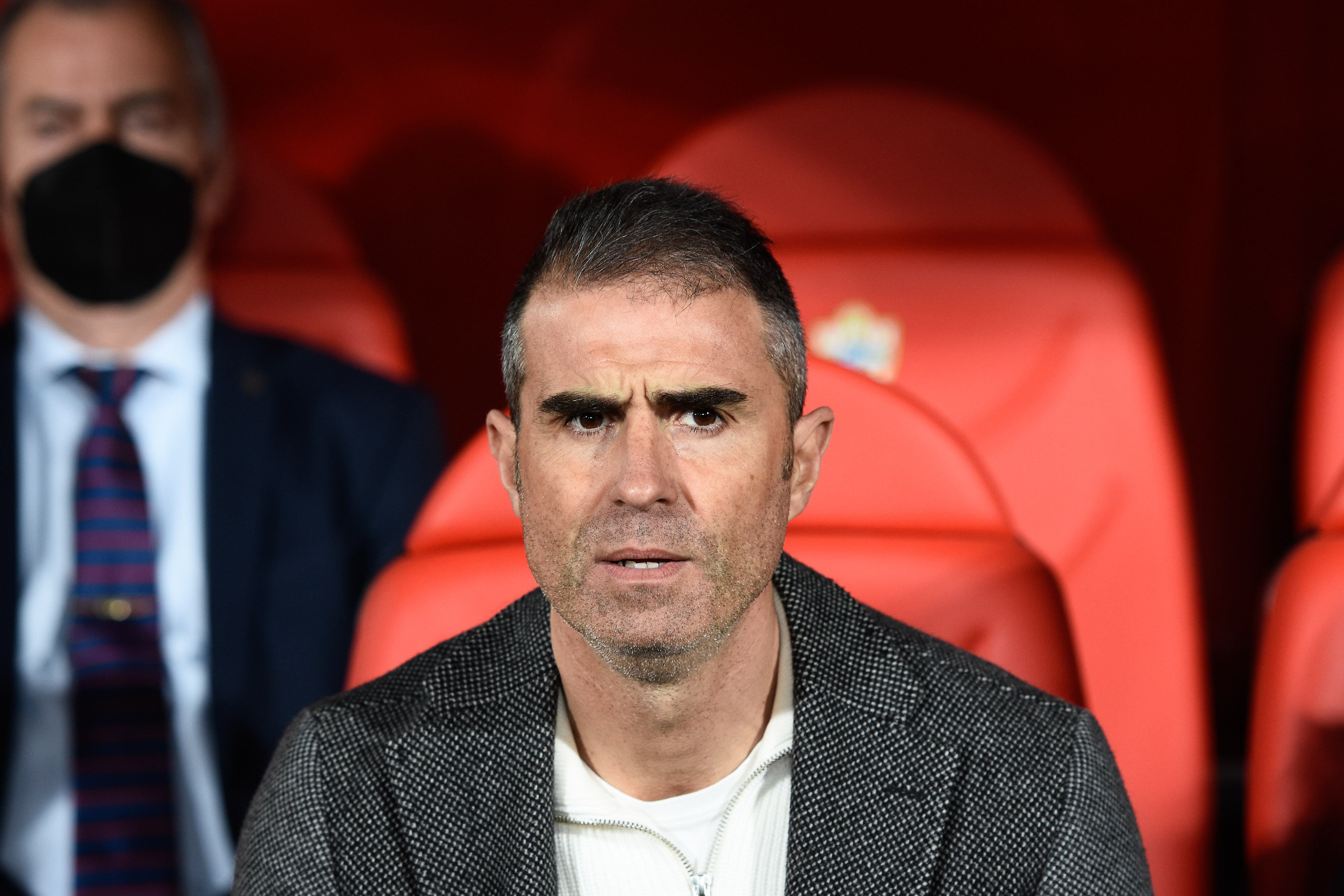 El técnico vasco firma hasta junio de 2025.