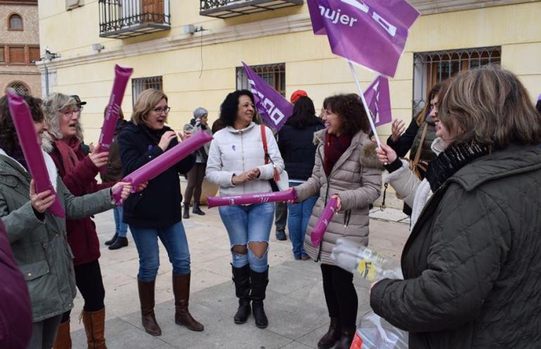 Concentración a las puertas del Ayuntamiento