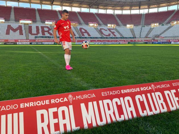 Jesús Carrillo en su presentación con el Real Murcia