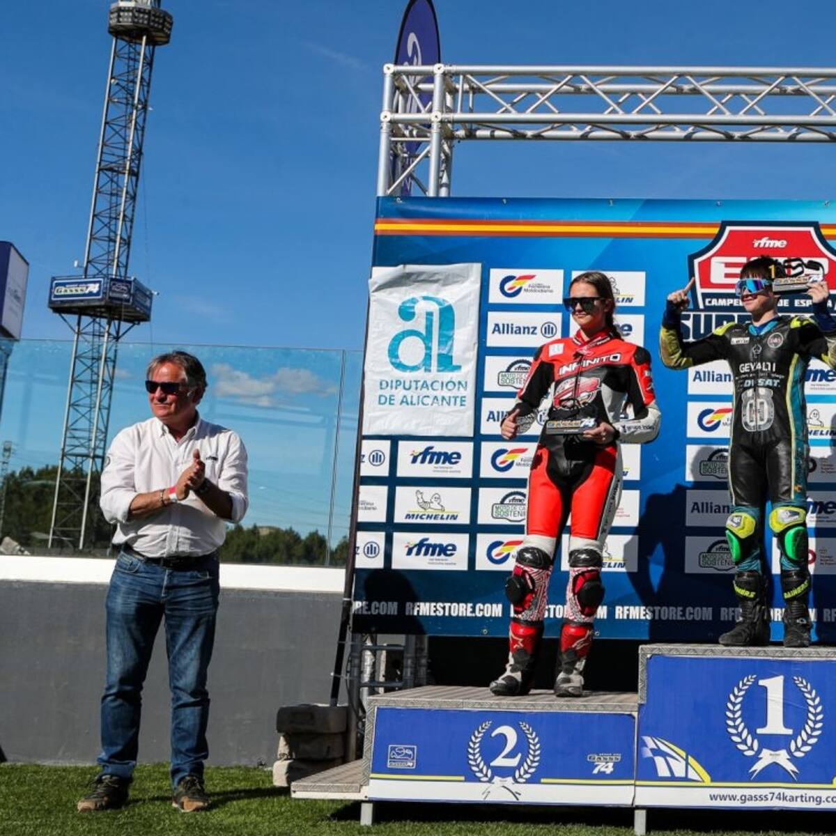 Joel Valero sale de Villena liderando el Campeonato de España de Supermoto SM85
