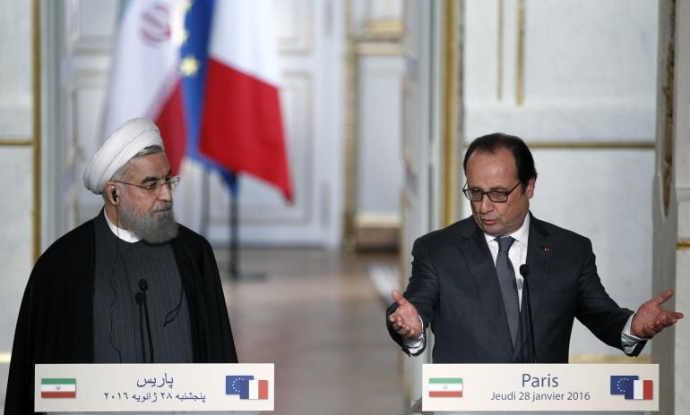 Hasan Rohaní y François Hollande, durante el encuentro. 