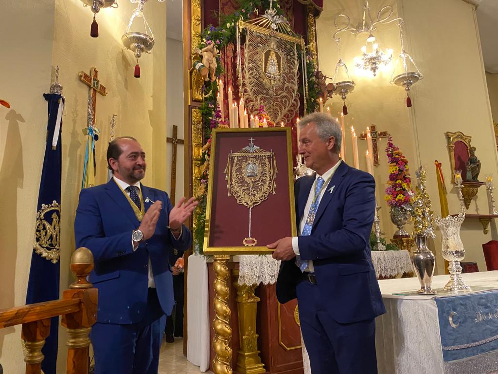 Javier Vega, hno mayor Hadad Algeciras y Juan Antonio Valle, pregonero, Pregón Rocío Algeciras 2022.