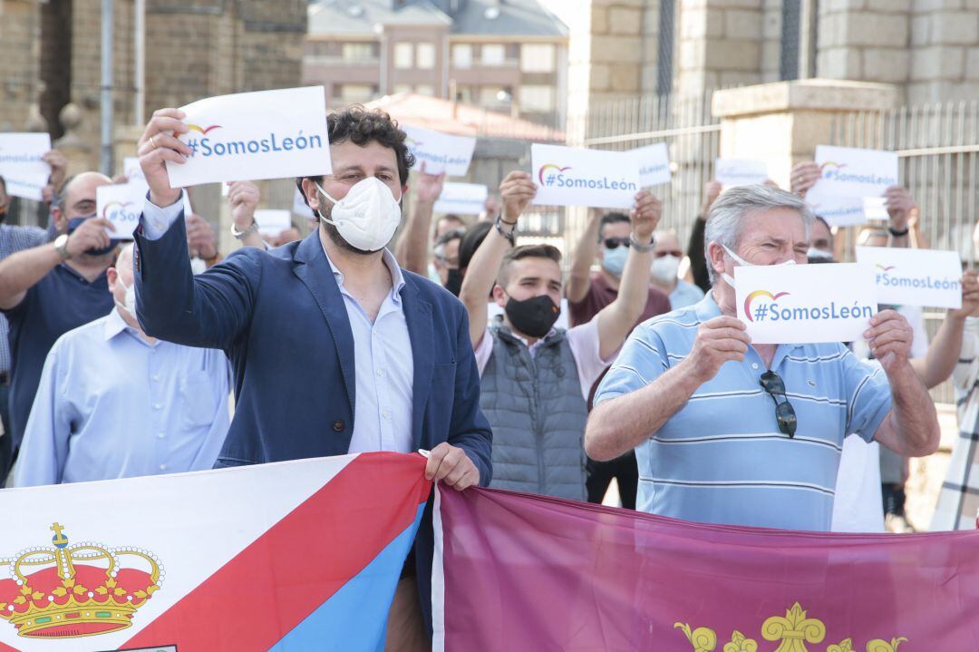 Manuel García y Raúl Valcárce, cabezas visibles de la candidatura alternativa a liderar el PP