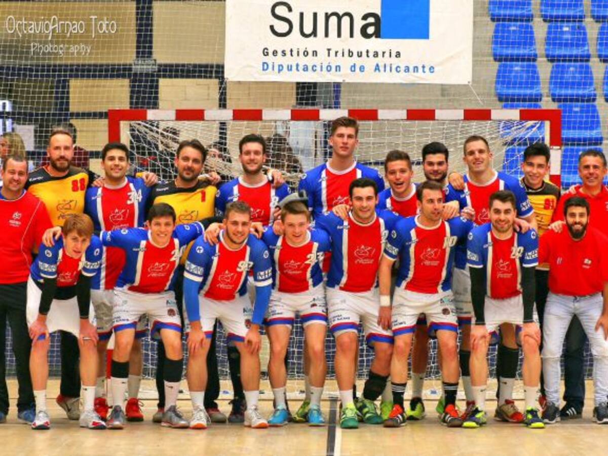 Agustinos puede engancharse a la zona de play off si vence al Ikasa