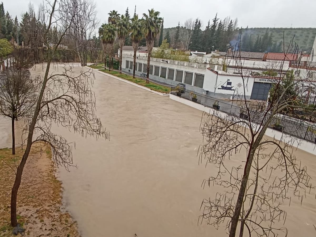 La borrasca Leonardo pasa por Jaén dejando ríos desbordados, más de 600 desalojados y miles de daños