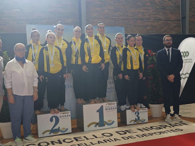 Podio Senior Tríos completo para el Burgas.