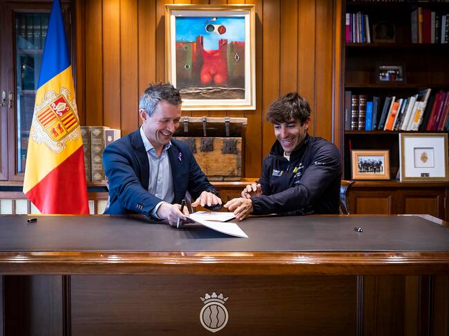 David Astrié i Joan Verdú durant la firma del conveni.