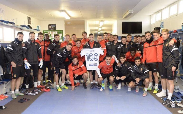 Diego Rico ha compartido su centenario con sus compañeros del Real Zaragoza