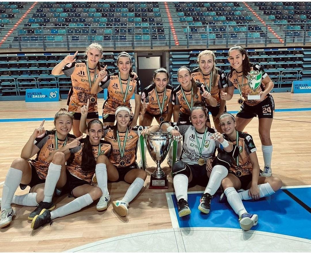 El Atlético Torcal celebra la victoria en la Copa de Andalucía