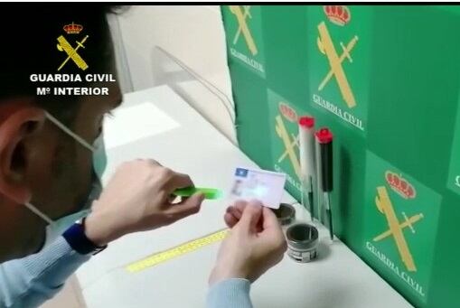 Detección de un carnet de conducir falso