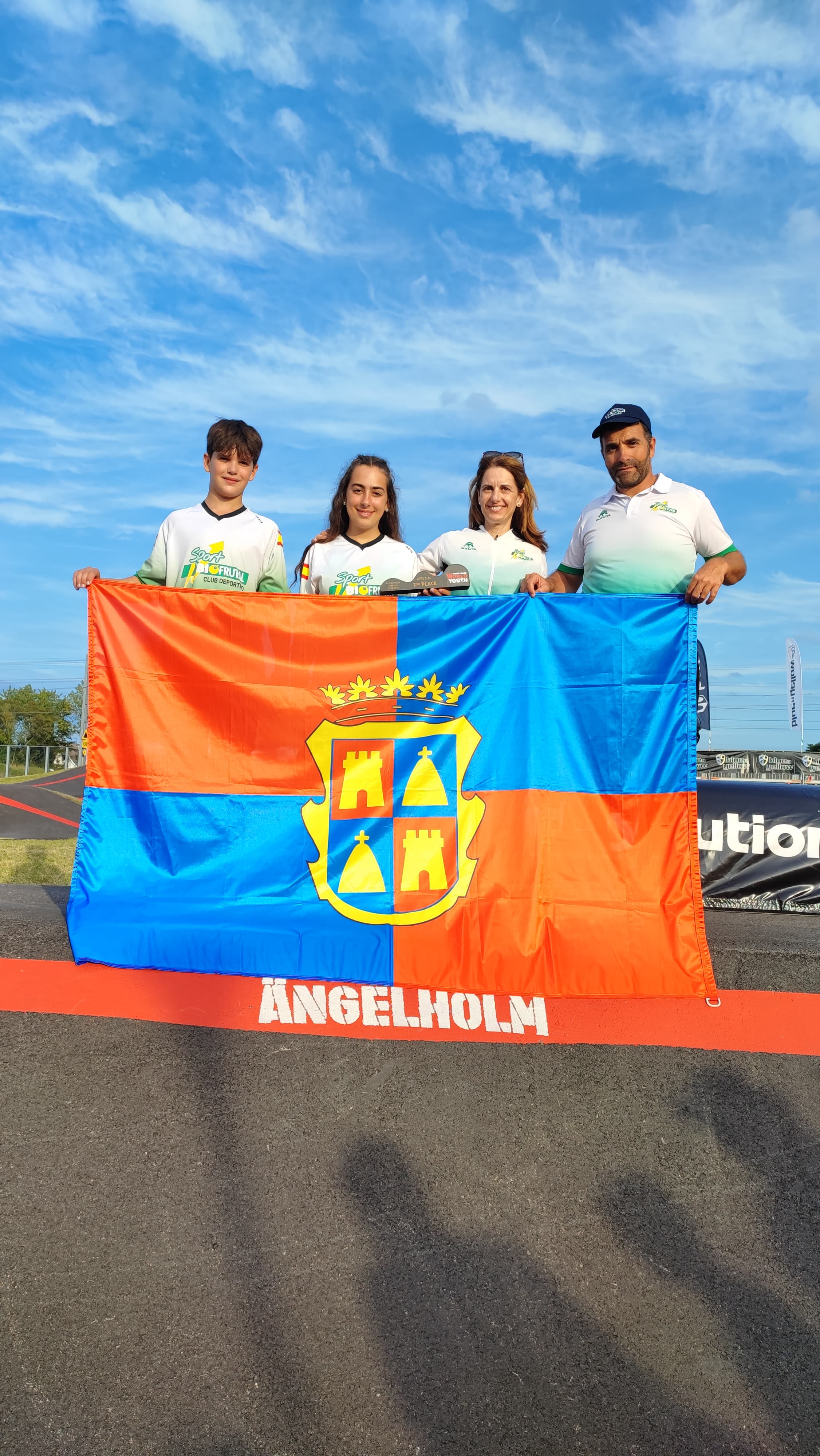 La familia montisonense en el Campeonato del Mundo junior de Pumptrack.