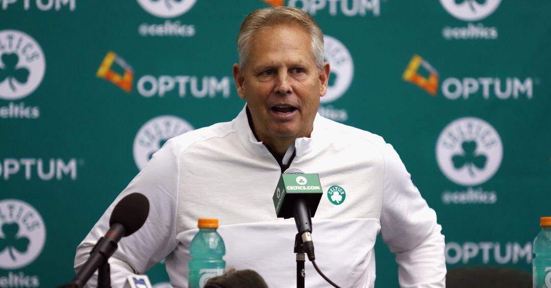 Danny Ainge, durante una rueda de prensa