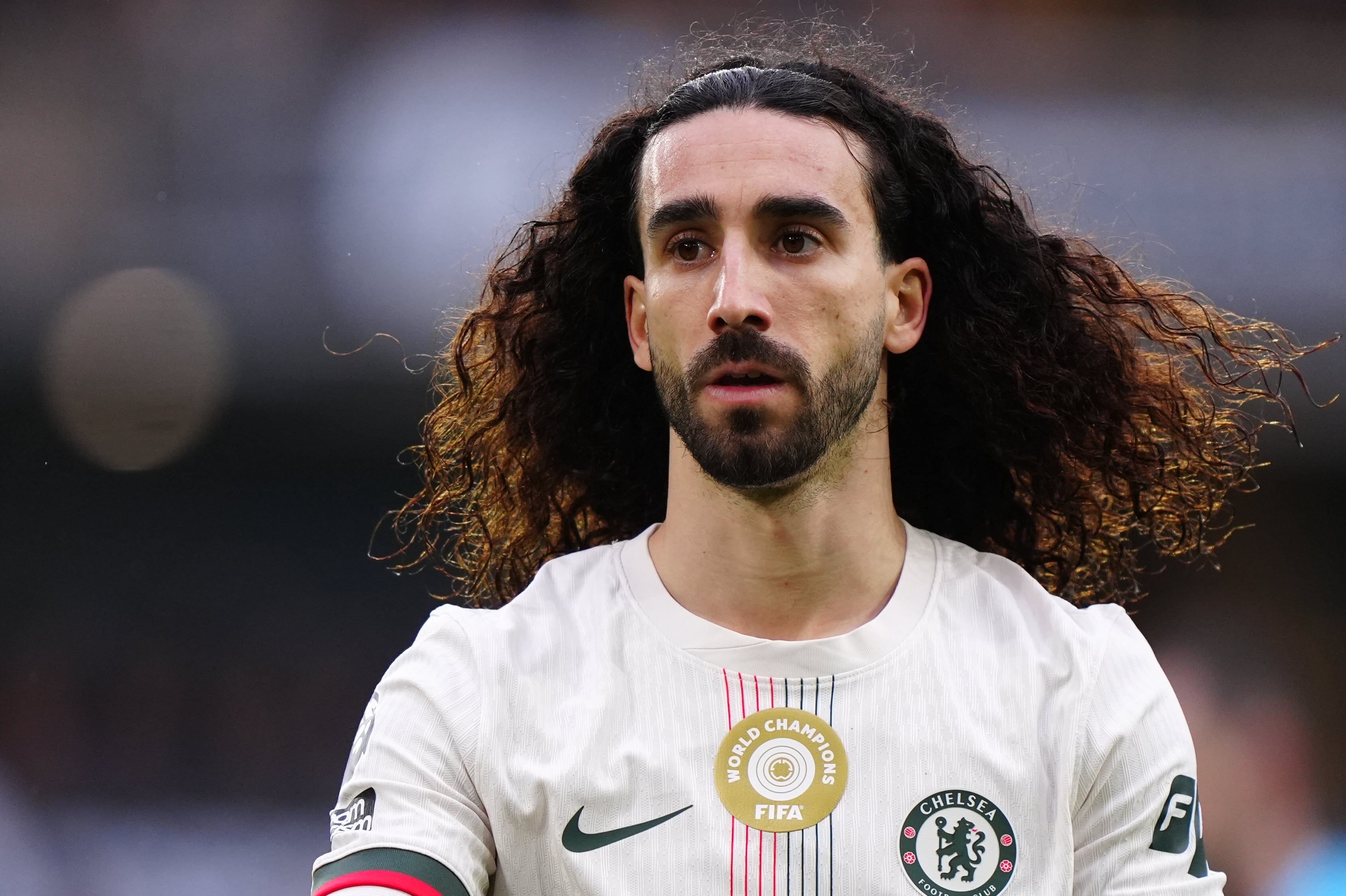 Marc Cucurella durante un partido de la Premier League