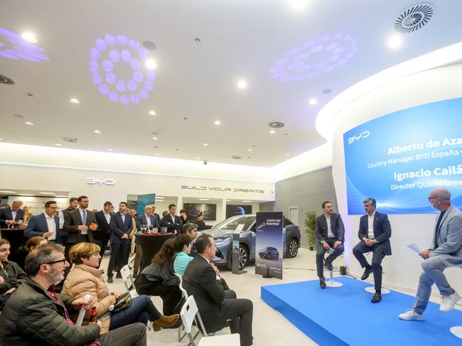 Inauguración del primer concesionario de BYD en Alicante