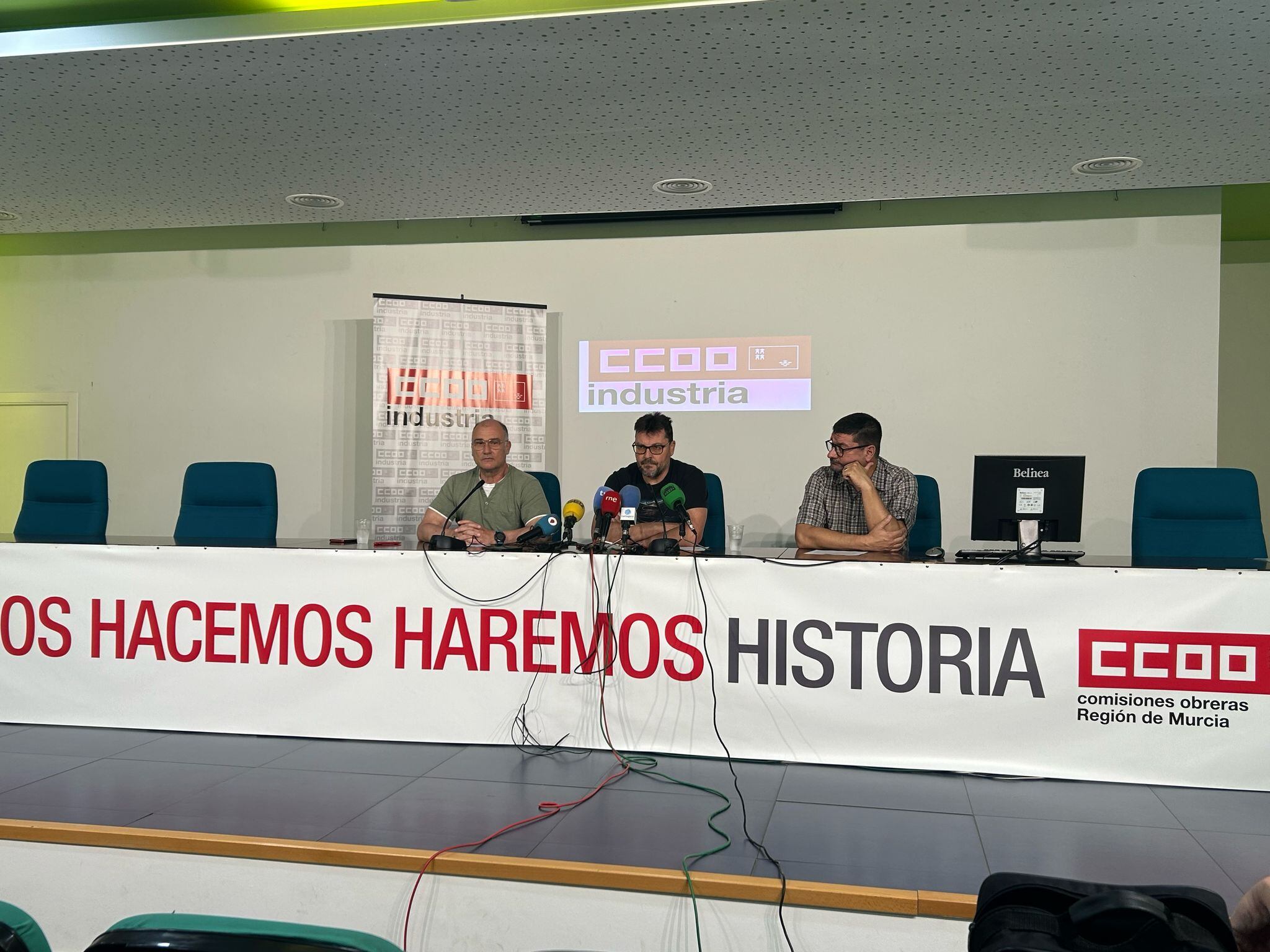 Responsables de CCOO comparecen en la sede de Cartagena