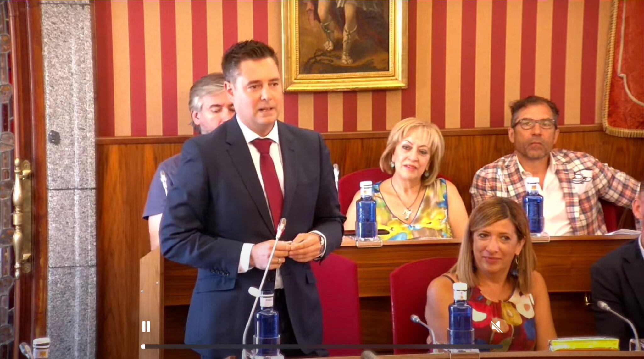 Daniel de la Rosa abandonará su cargo de concejal y a su vez la labor de portavoz municipal del PSOE en el Ayuntamiento de Burgos. / Foto: PSOE Burgos