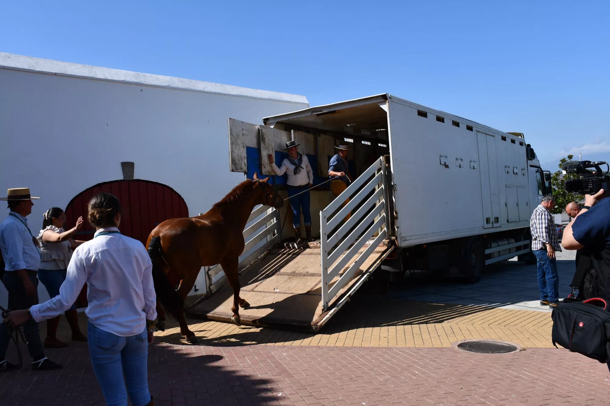 La Hdad Rocío San Roque se pone  en Camino.