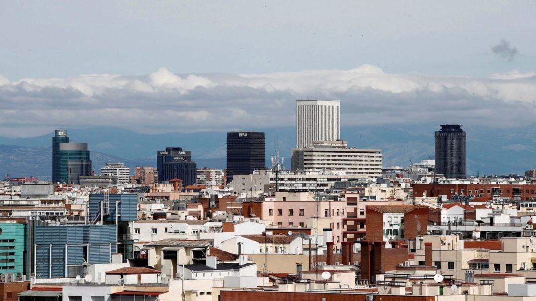 Imagen del cielo de Madrid durante el confinamiento por la pandemia, en abril de 2020, en un día soleado