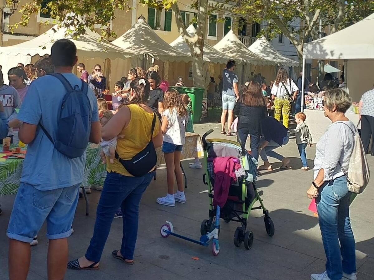 Alaior celebra amb èxit la 10a edició de la Fireta de Tardor