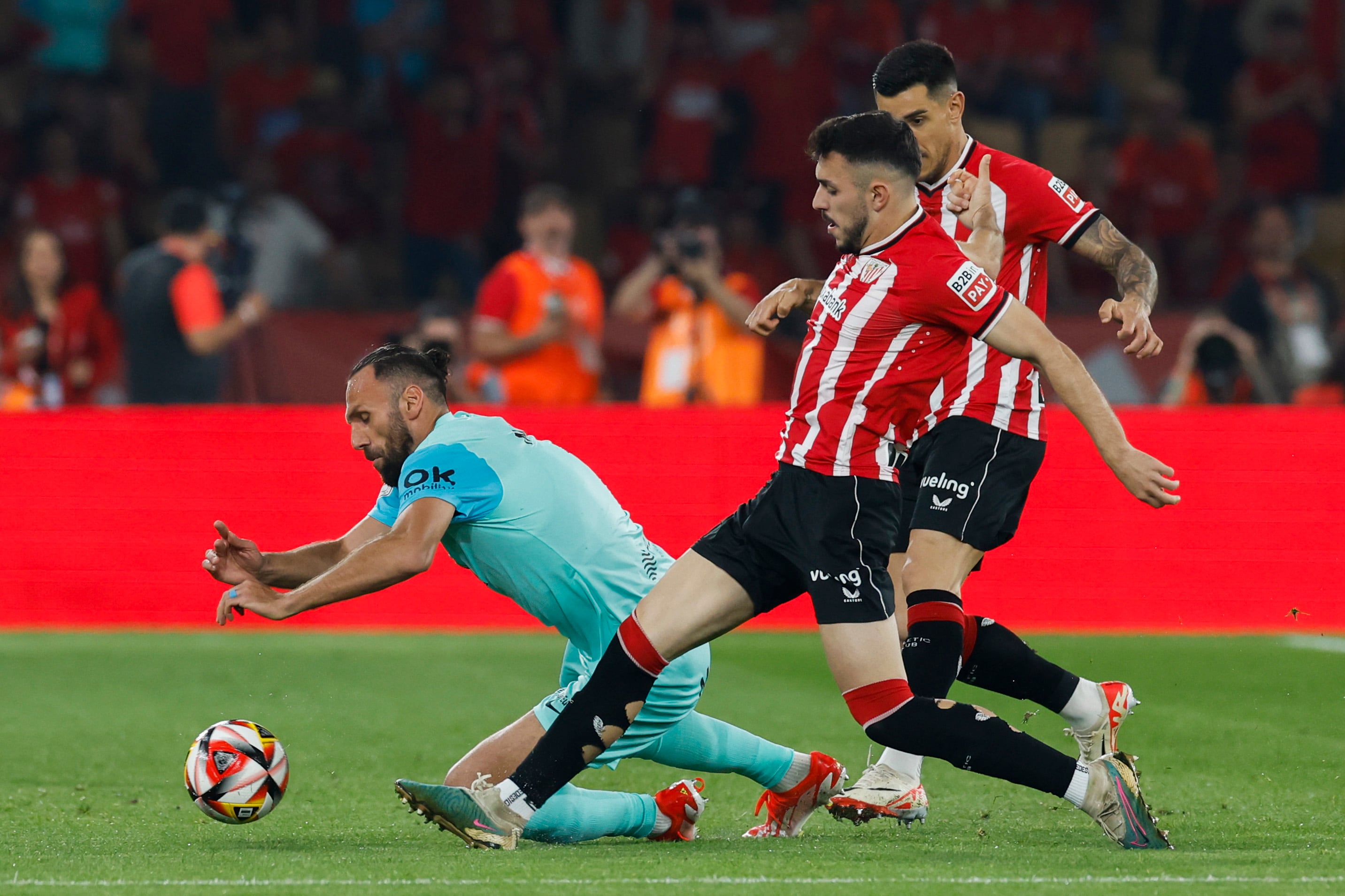 Aitor Paredes en una acción de la temporada pasada ante el Mallorca