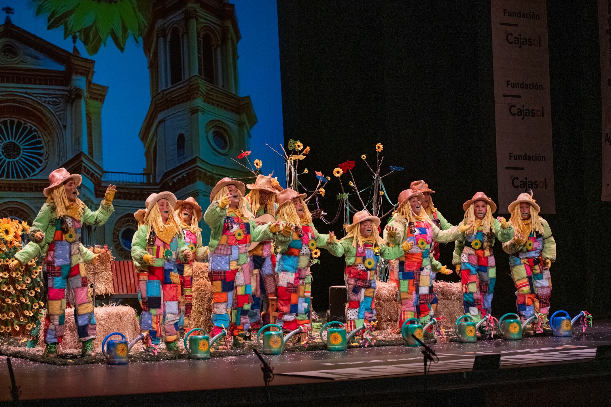 La comparsa infantil Los del huerto en el Teatro Falla