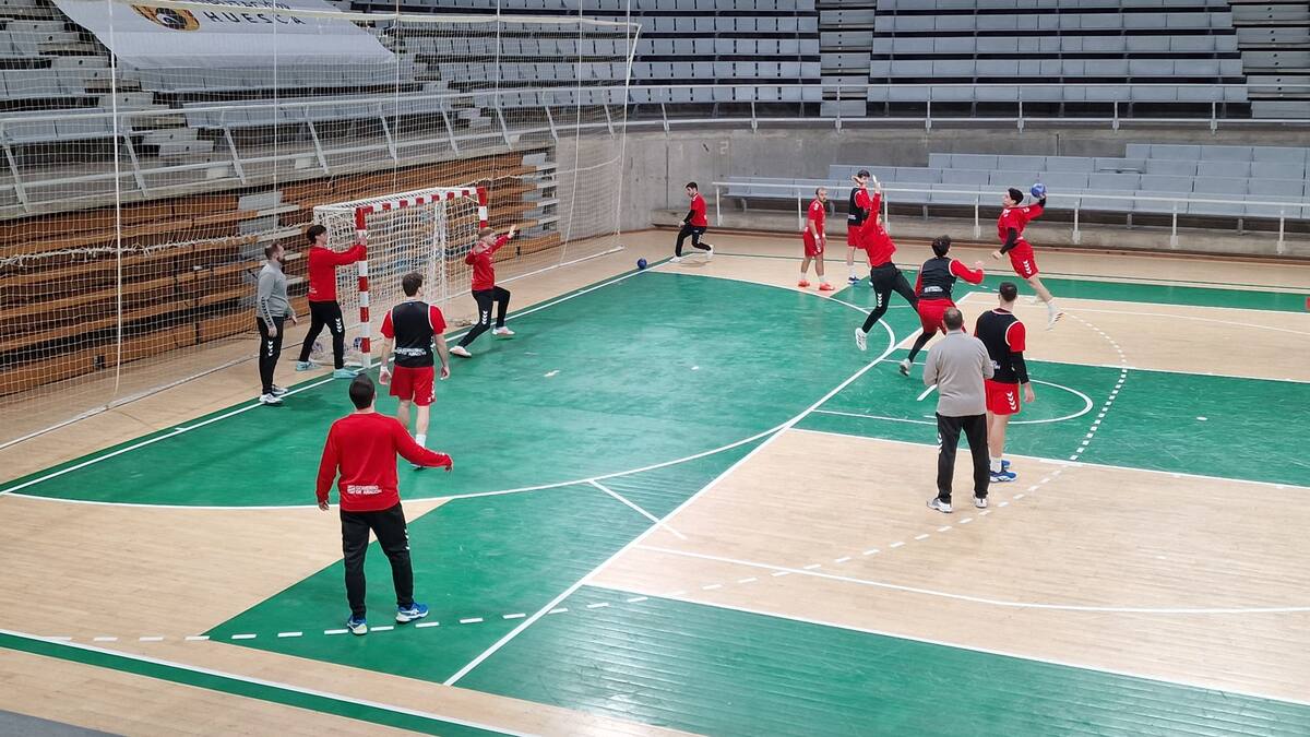 Adriá Pérez analiza en SER Deportivos las opciones de Bada Huesca en la lucha por la permanencia