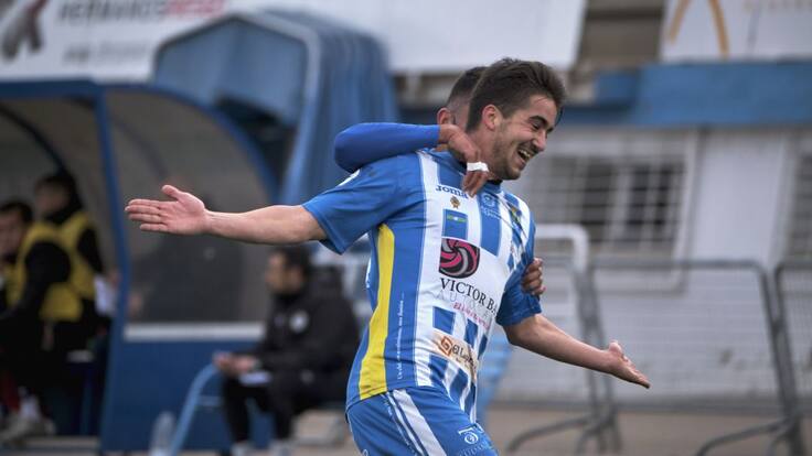 Fran Adeva, máximo goleador de la Arandina, habla en El Banquillo de la SER sobre la buena marcha del equipo y su mejoría al frente del ataque ribereño