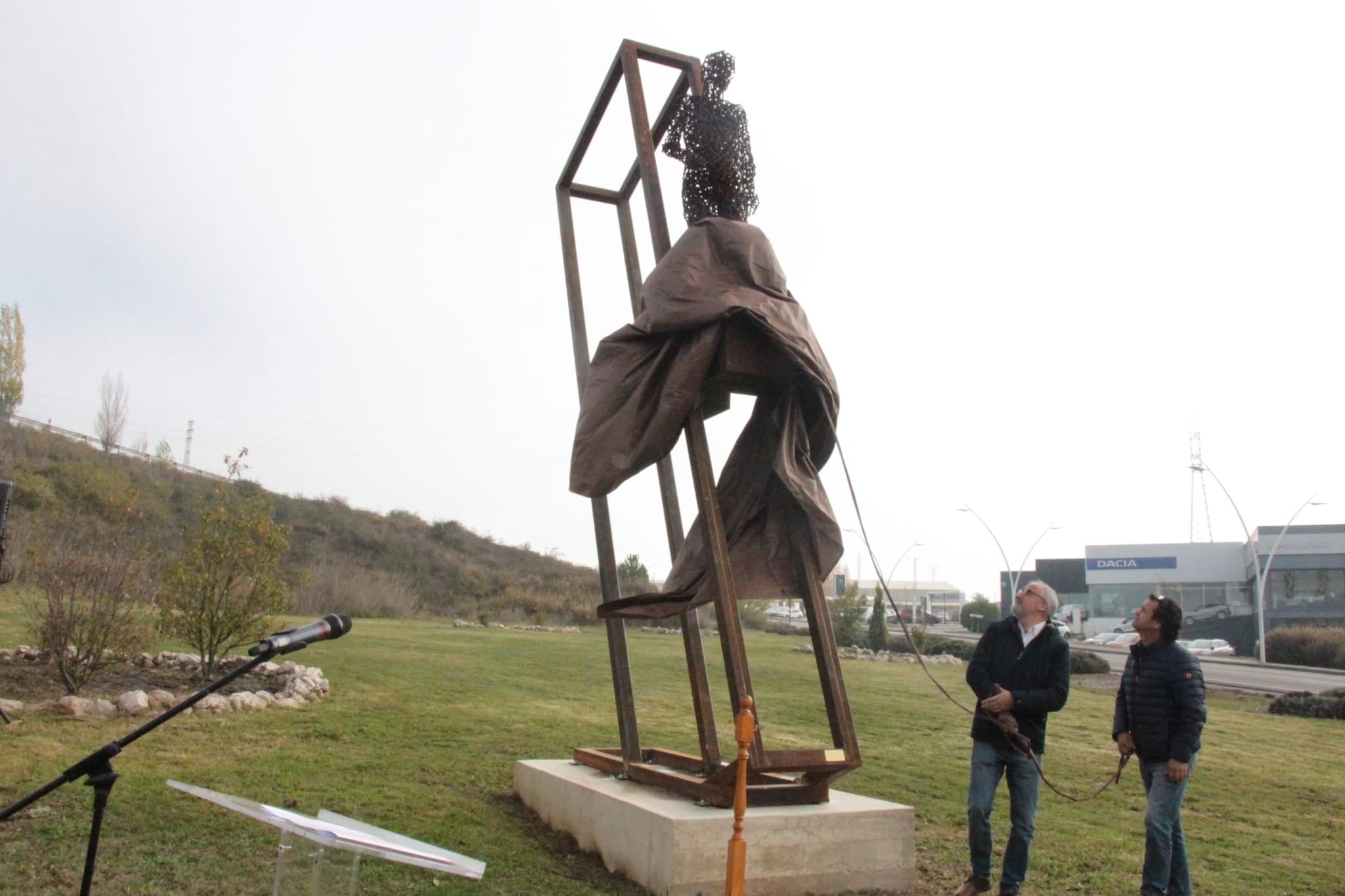 Monumento en el Montearenas