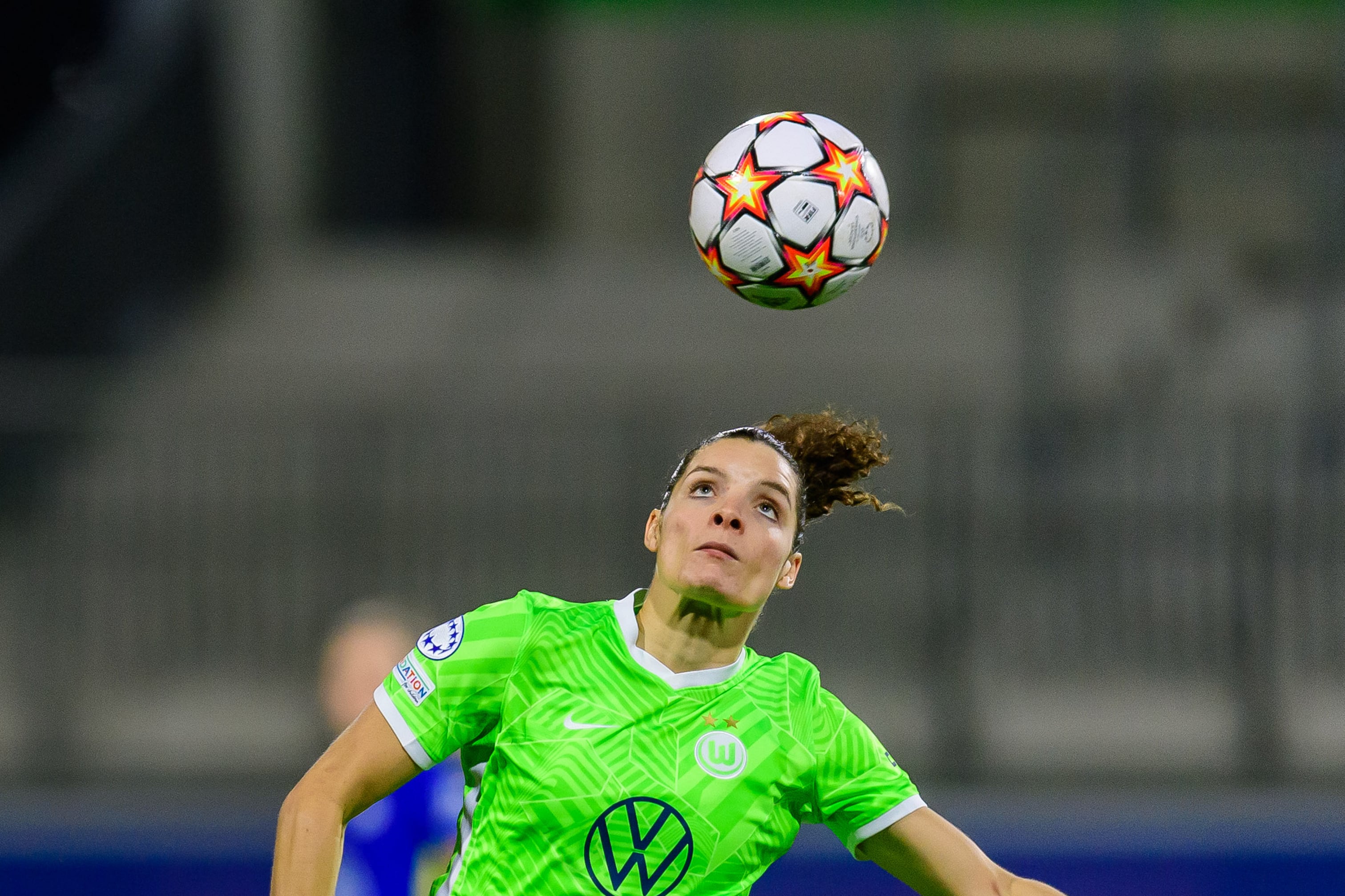 Dominique Janssen, jugadora del Wolfsburg, durante un partido de Champions femenina