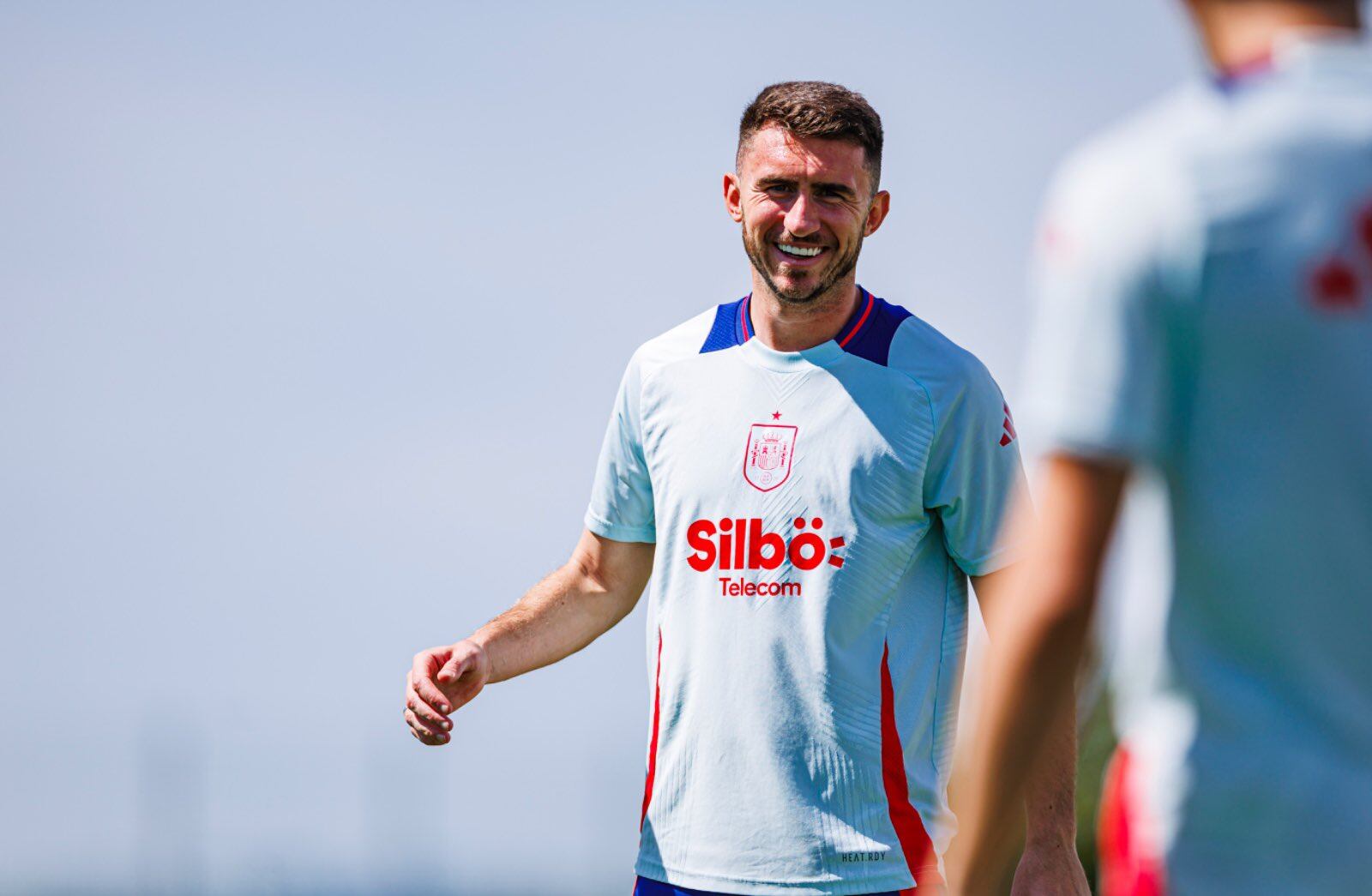 Aymeric Laporte regresa a los entrenamientos con la Selección