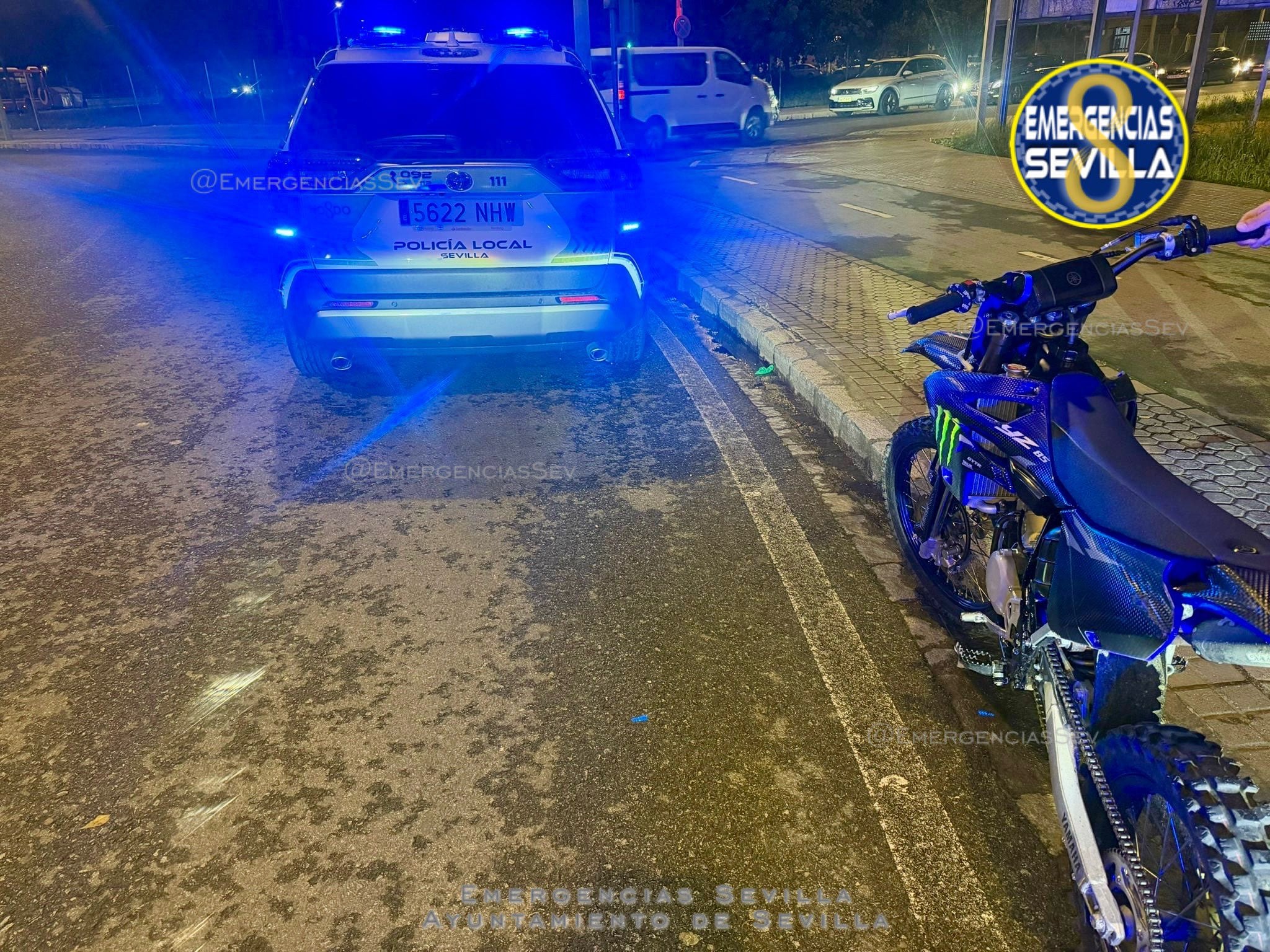 Arriesgada persecución de la Policía local a dos menores en Polígono Sur. Emergencias Sevilla.