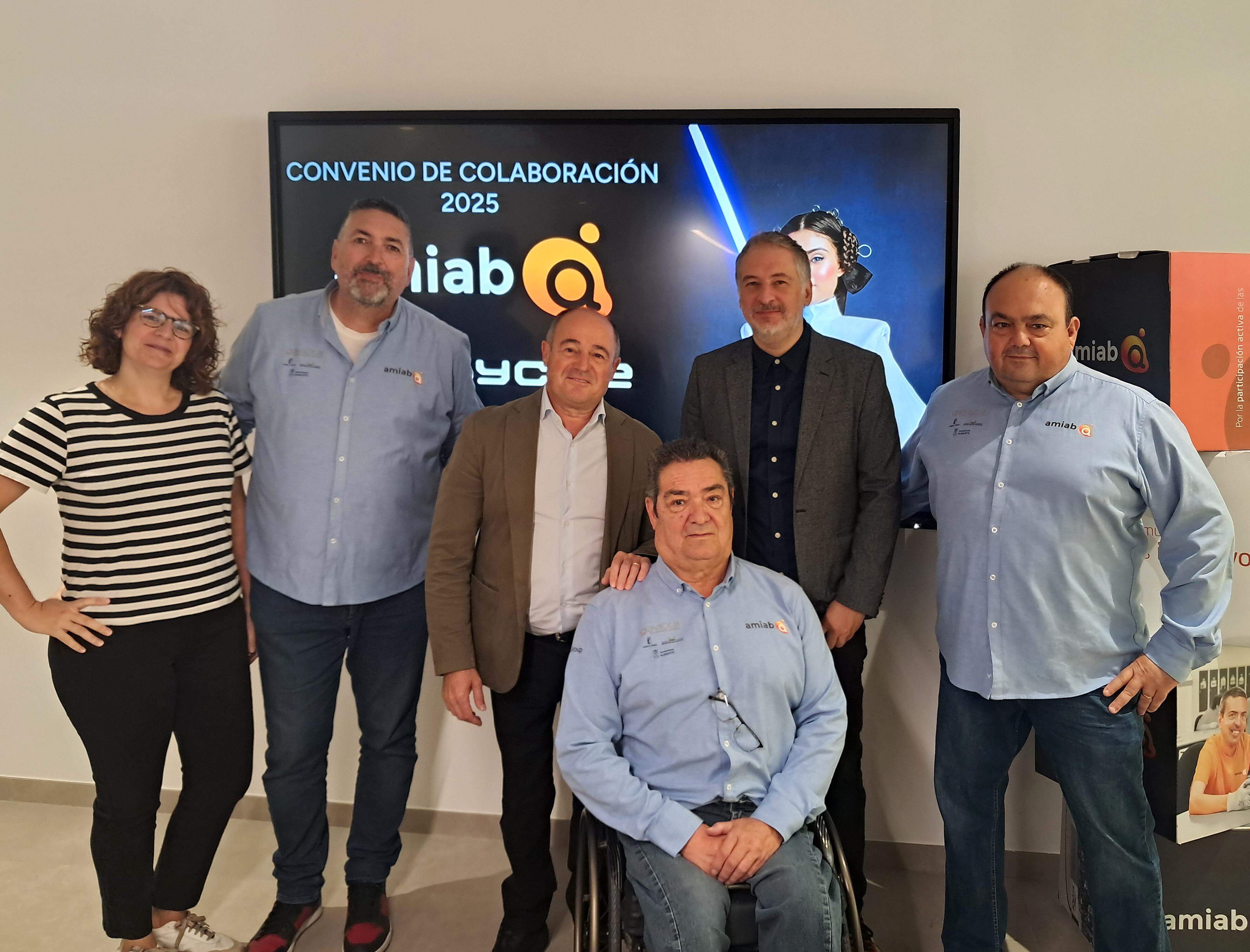 Amiab y Abycine firman un convenio de colaboración en apuesta por el empleo de personas con discapacidad y la creación cinematográfica.