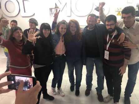 Los representantes de Unidas-Podemos celebrando el resultado