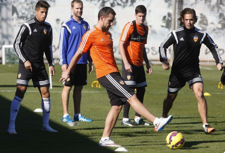 08-12-14  ENTRENAMIENTO DEL VALENCIA CF - PACO ALCACER