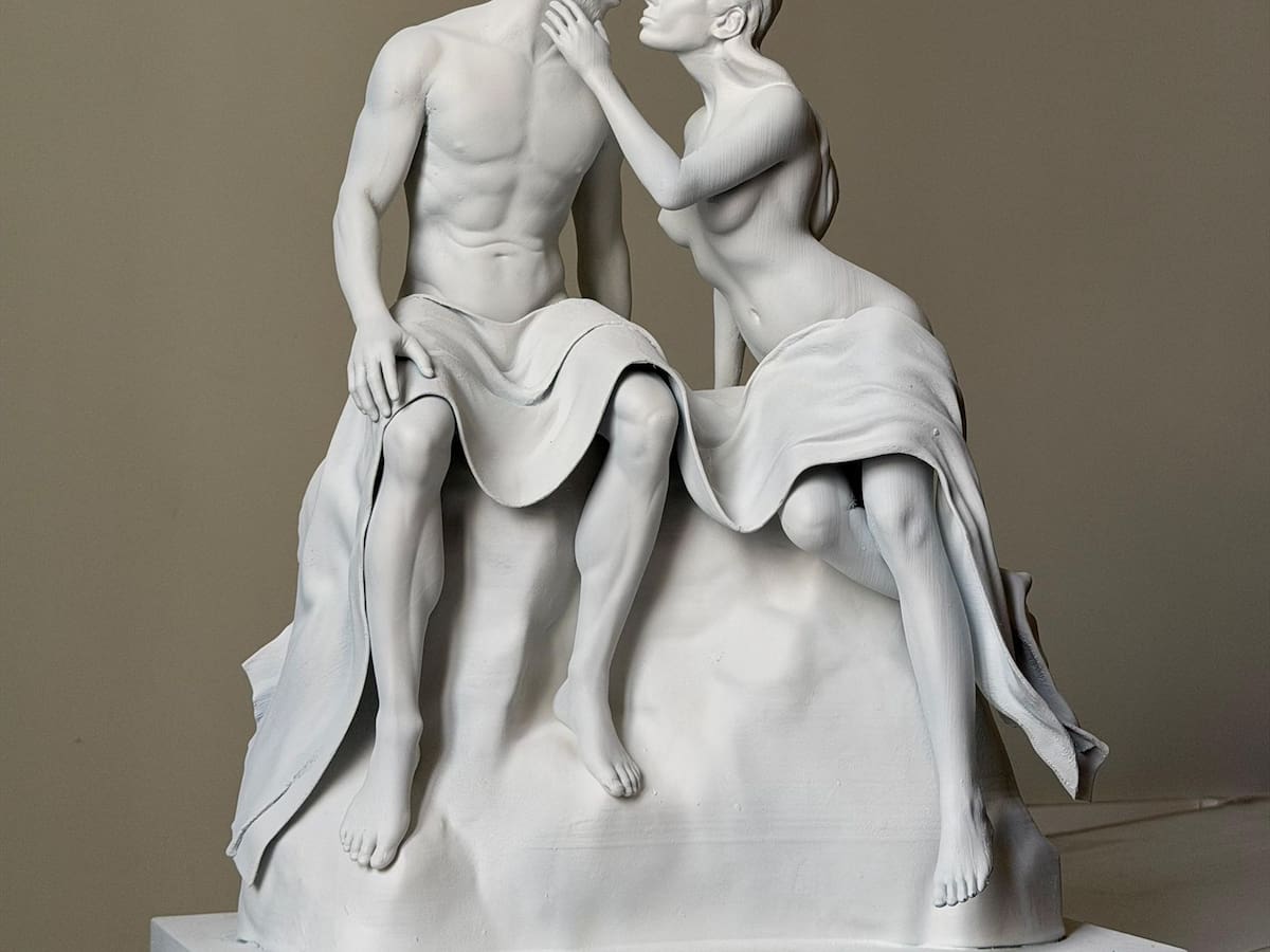 ‘Sara y Gonzalo’, la nueva obra del escultor villenense Javier Lillo