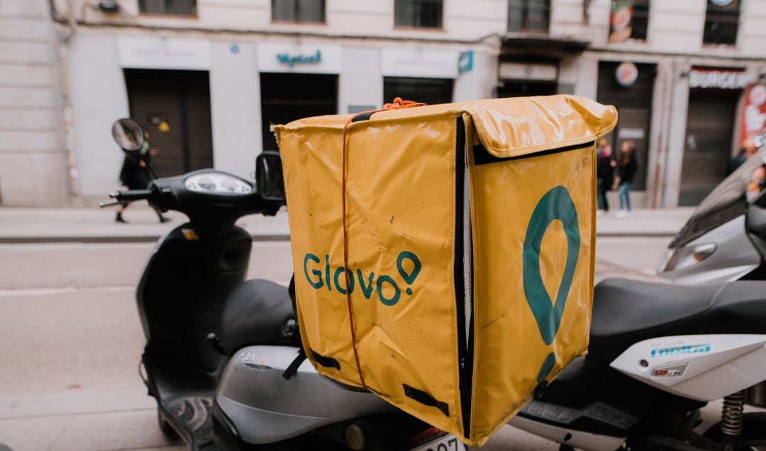 Imagen de archivo de una moto de un &#039;rider&#039; de Glovo