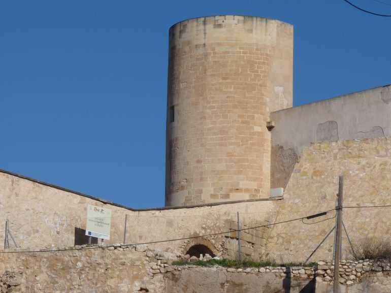 Se preveía la continuación de las obras del castillo de Elda para otoño del pasado año