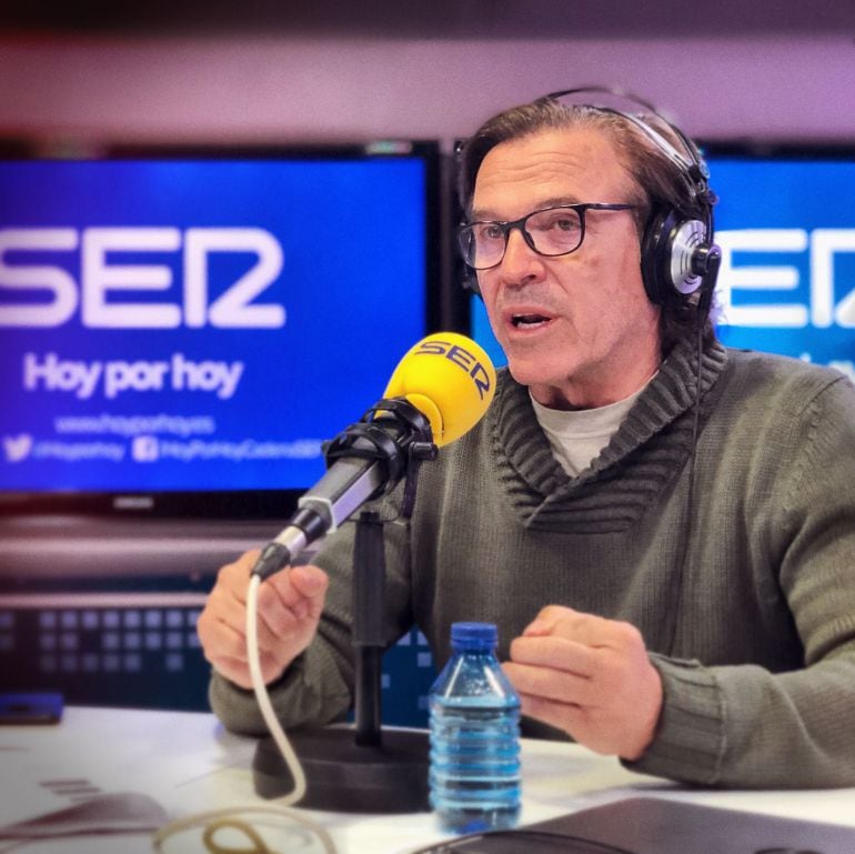 Pepe Navarro en los estudios de la Cadena SER.