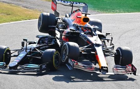 Accidente entre Hamilton y Verstappen en Monza