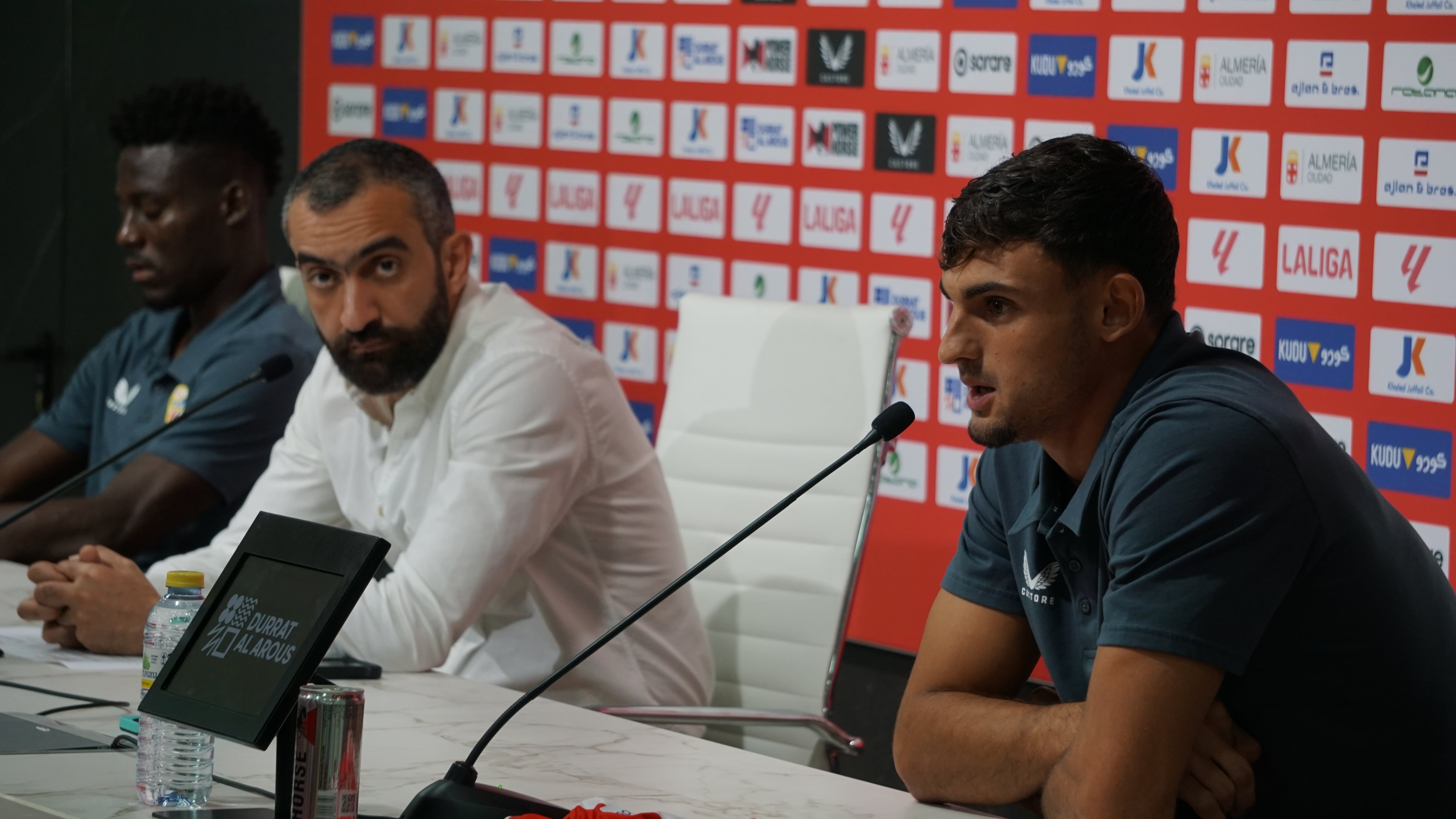 El Assy en la presentación de Baba y Pubill.