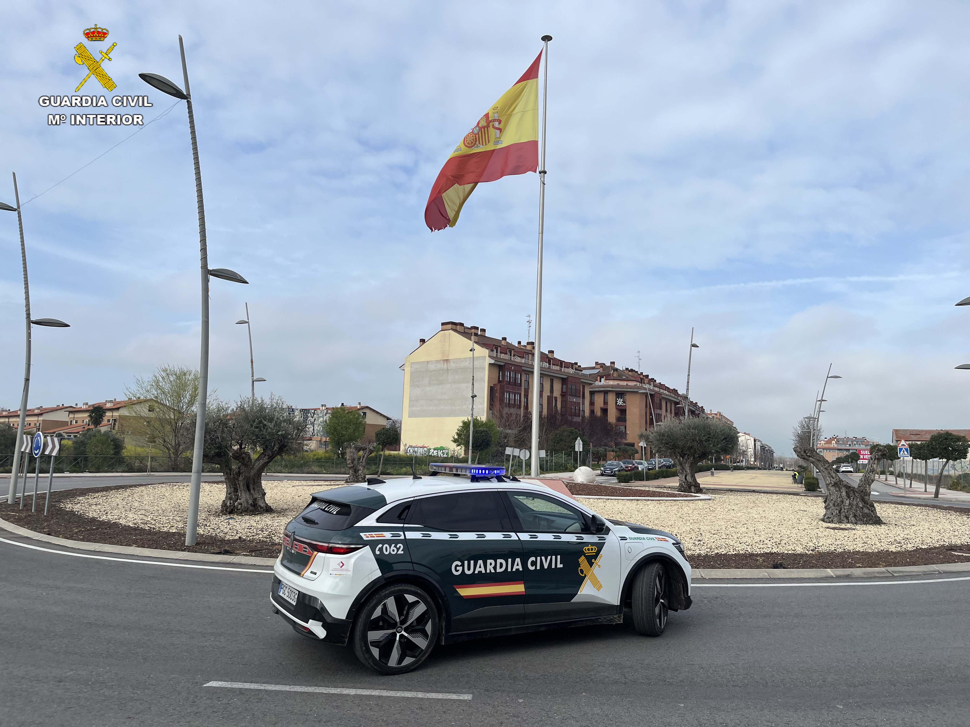 Patrulla de la Guardia Civil en Alovera