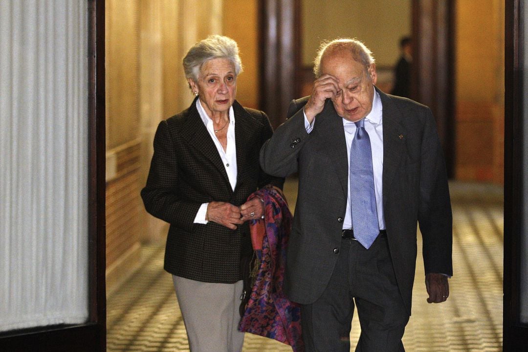 Marta Ferrusola junto a su marido Jordi Pujol