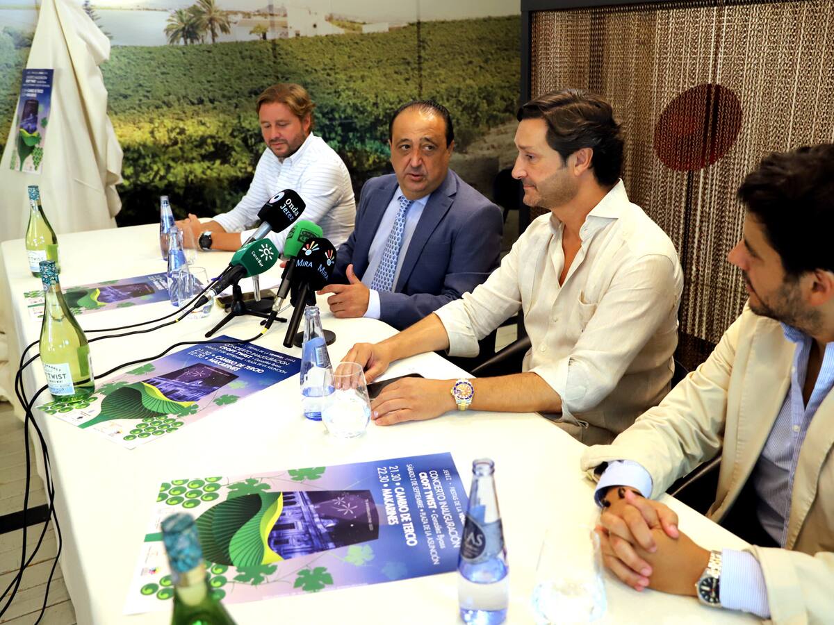 ‘Cambio de tercio’ y ‘Makarines’ llenarán de música la plaza de la Asunción tras la tradicional 'Pisa de la uva' el próximo sábado