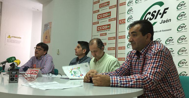 (De izquierda a derecha) Pedro Malagón del Sindicato Libre, Salvador Moriana de CCOO, Blas Buendía de CSIF y Francisco Arjonilla de UGT