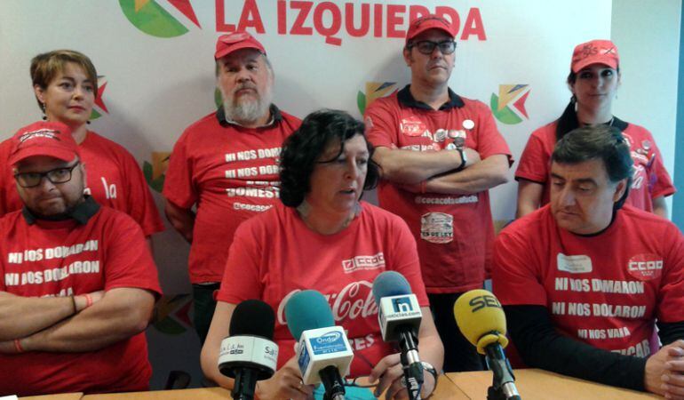 Convergencia de la Izquierda y el Comité de Empresa de Coca Cola Fuenlabrada apoyan en rueda de prensa a Frenández Galán. 