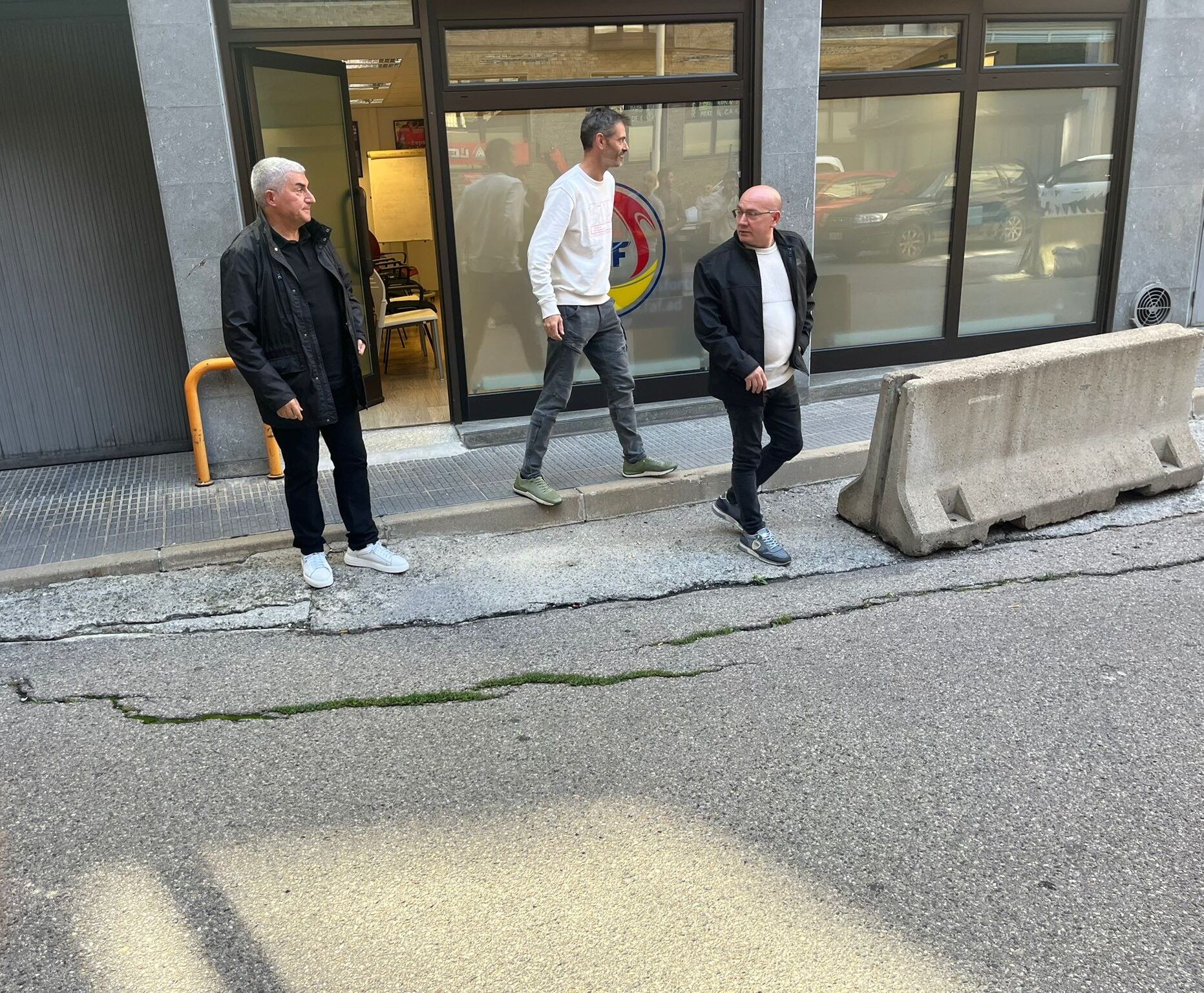 El president de la FAF, Fèlix Álvarez, a la sortida de la reunió amb els clubs