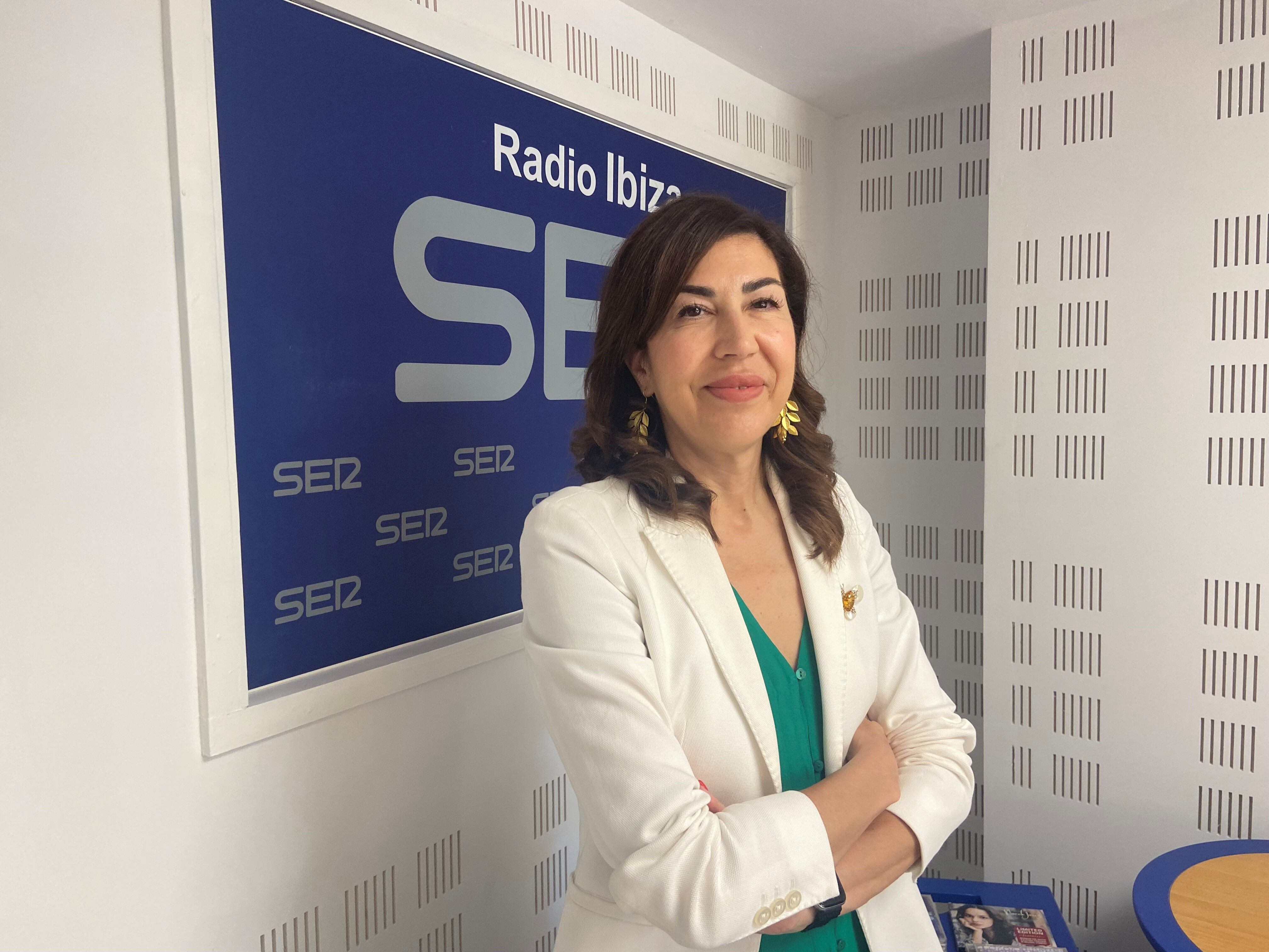 Rosana Morillo, SE Turismo, en los estudios de Radio Ibiza