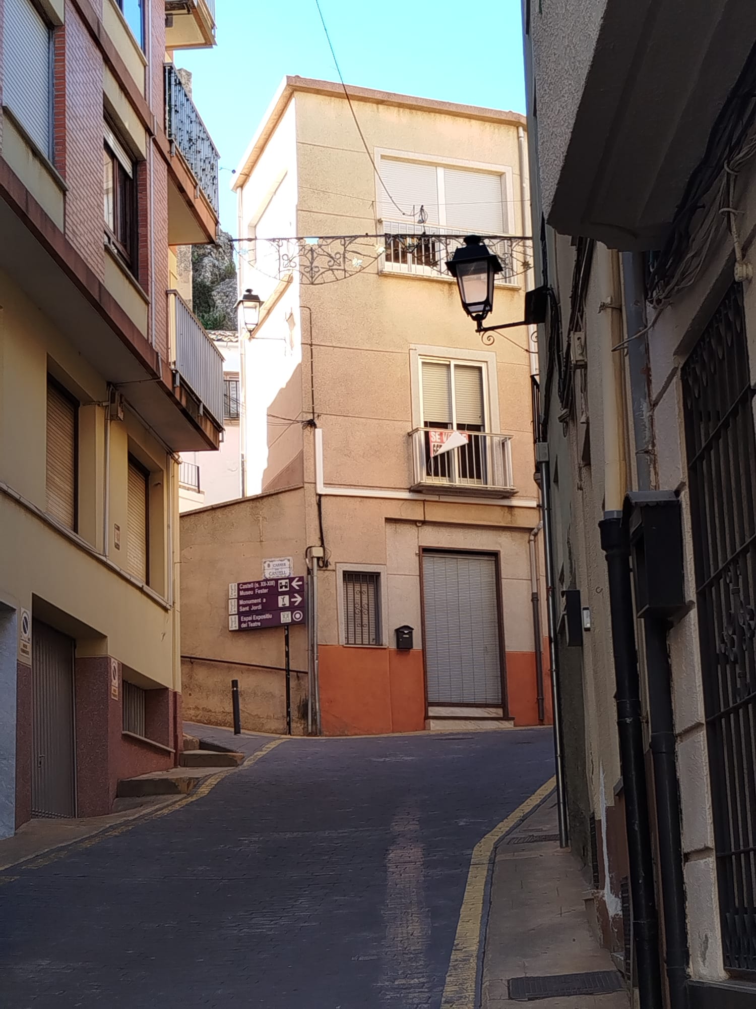 Calle Felipe V en Banyeres de Mariola